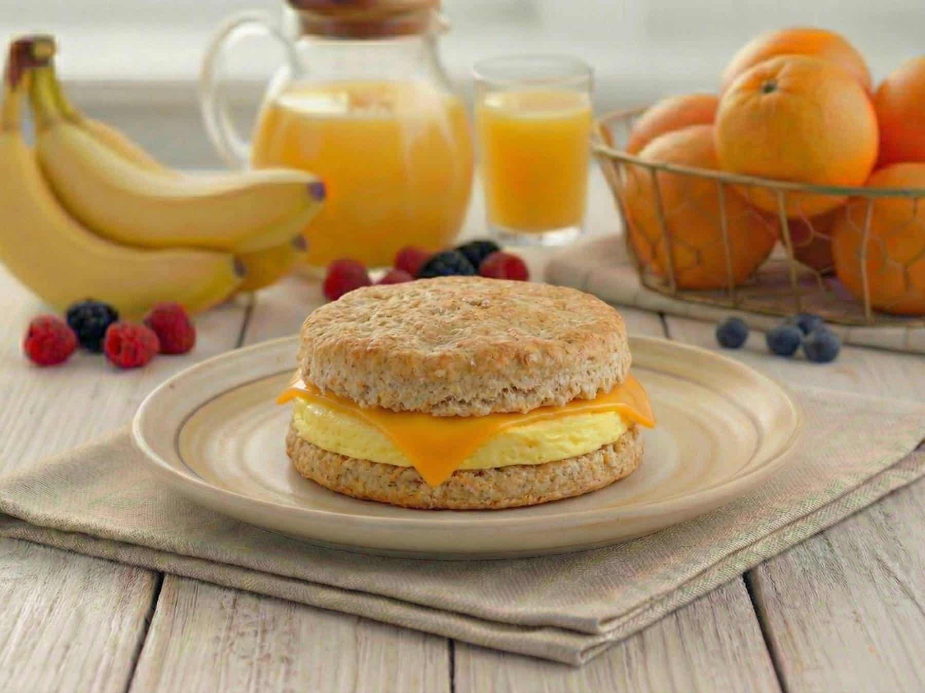 PUB6010 Whole Grain Biscuit Sandwich with Egg and Cheese (IW)